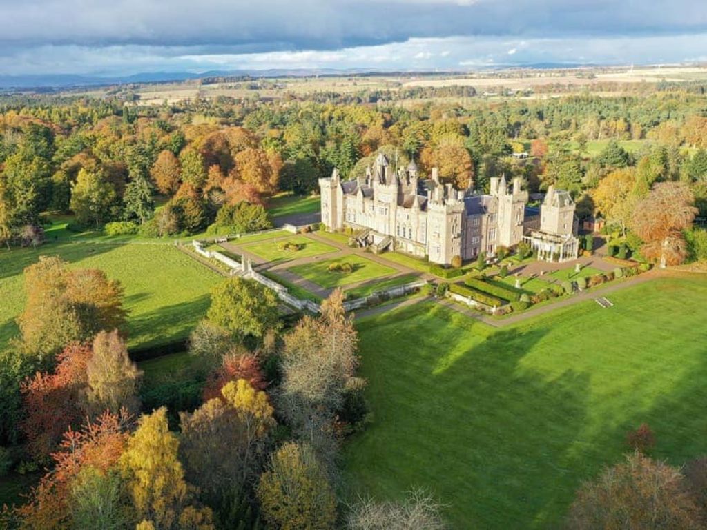 Hoseasons, Kinnaird Castle